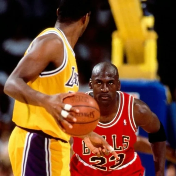 Magic Johnson (Mitchell/Ness)-(Lakers)-(1984-85)-(Yellow)-(Size:XL)-(New)-$100 - Picture 10 of 11